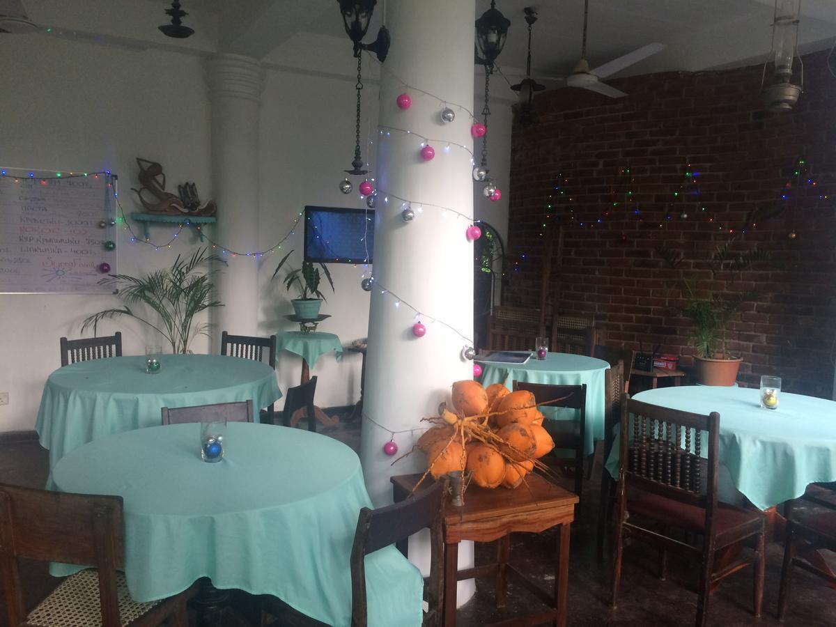Sunny Family Hotel Unawatuna Zewnętrze zdjęcie